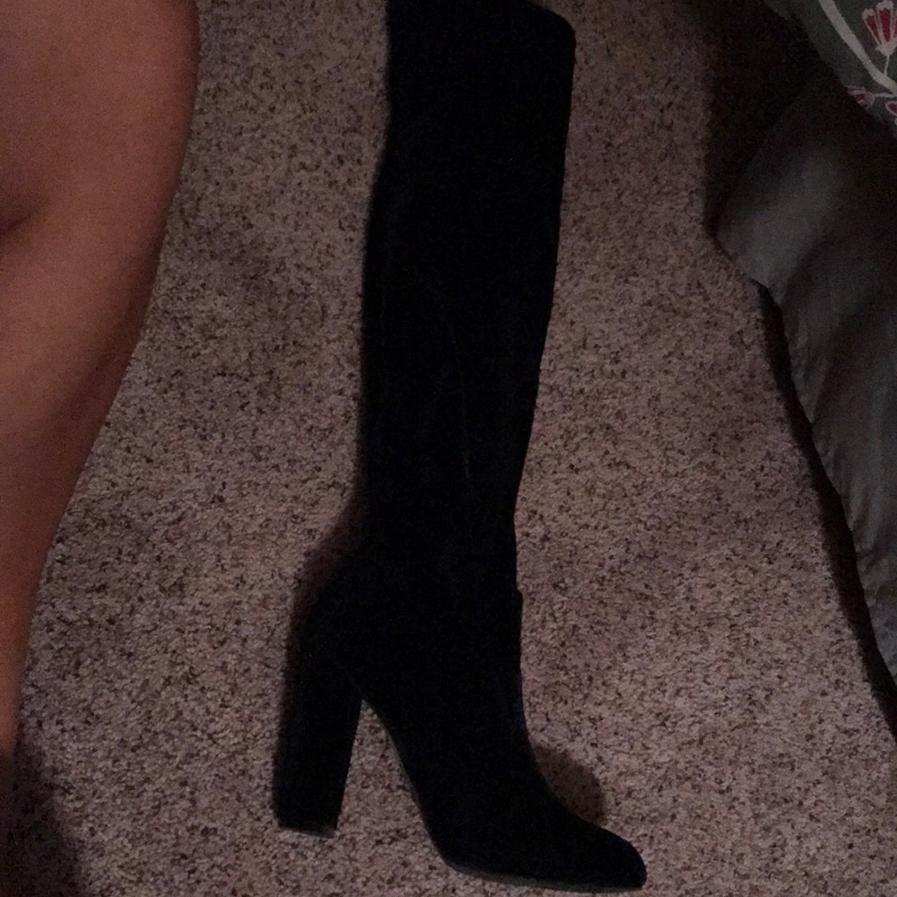 Velvet thigh high boots with heel